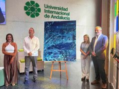 Sheila Cañestro deposita en la UNIA su obra “Sin título (Lo cercano y lo desconocido)”