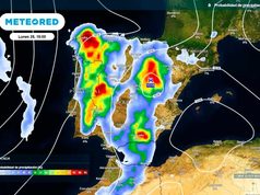 España afronta un cambio brusco de tiempo: estas son las zonas donde las tormentas serán más intensas