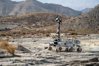 Primeras imágenes del rover Charlie en Almería: ensaya tecnología que viajará a Marte en la misión ExoMars
