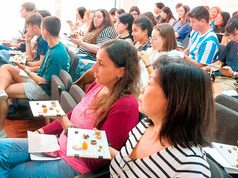 La UA analiza cómo enseñar a cocinar y comer de forma saludable desde la infancia