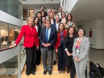 El gobernador del Banco de España visita la UCLM para conocer su programa de educación financiera
