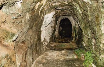 Este pueblo de la Costa del Sol esconde el mayor flujo de hidrógeno natural de Europa
