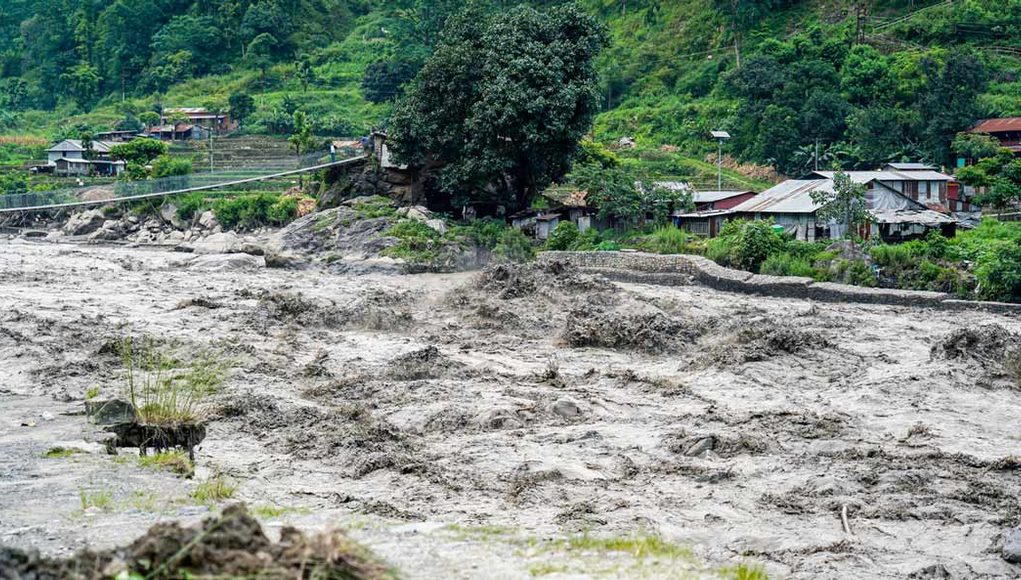 Reconstruyen con datos sísmicos cómo se originó la riada mortal del Himalaya