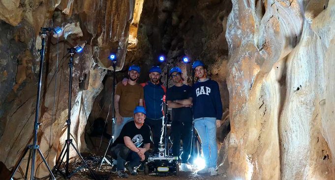 La Universidad de Málaga crea una base de datos para mejorar la exploración de cuevas con robots autónomos