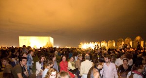 La Alcazaba se llena de vida con la luna llena