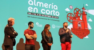 El certamen Ópera Prima se estrenó ayer con ‘Anochece en la India’
