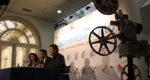 Almería en Corto homenajeará a Mercedes Sampietro y Berlanga en una edición que llega con tres días menos