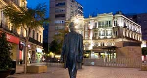 Langle y Perceval guiarán una visita por el Centro Histórico de Almería