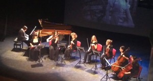 Profesoras y alumnas reúnen su talento en el escenario