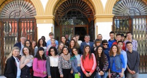 Un grupo de alumnos londinenses visitan el Ayuntamiento de Huércal Overa