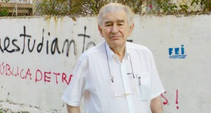 El premio Cervantes Antonio Gamoneda se une al homenaje a Valente