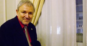 Antonio Sánchez de Amo descubre la trastienda de Almería en Corto