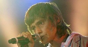 Los músicos de Almería se reúnen en el Apolo para homenajear a Antonio Vega