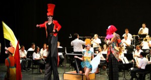 La Banda de Música y La Duda Teatro hicieron disfrutar a toda la familia