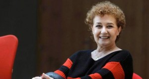 Beatriz Carvajal protagoniza en Adra ‘A vueltas con la vida’