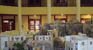 La inauguración del belén municipal abre la temporada navideña en Roquetas