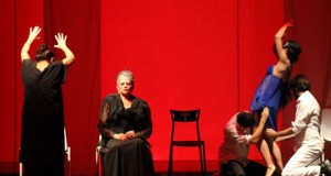 Dromoscopio consigue el lleno en el Apolo con ‘La casa de Bernarda Alba’