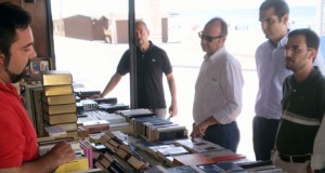Si los lectores no van a los libros, los libros van a la playa