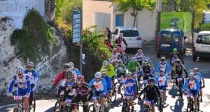 Medio centenar de ciclistas disfrutaron de la dureza del Alto de Velefique