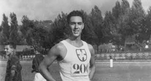 La Universidad homenajea a Emilio Campra, padre del deporte almeriense