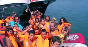 Pequeños de Carboneras disfrutan del verano haciendo deporte