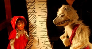 Nueva versión de 'Caperucita roja' en el Auditorio de Roquetas
