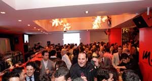 Caramelo celebra su fiesta de apertura por todo lo alto con más de 500 personas