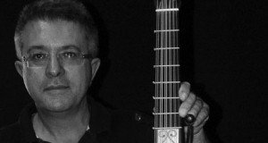 El luthier Carlos González reconstruye un instrumento en desuso desde hace tres siglos