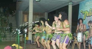 Roquetas revive el ambiente carnavalero en pleno agosto