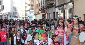 El carnaval más joven sale a las calles de Adra
