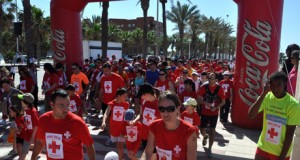 Más de 300 vecinos muestran su solidaridad corriendo