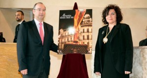 La Semana Santa de Almería da sus primeros pasos con la presentación del cartel