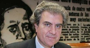 El ex ministro de Cultura, César Antonio Molina, participa esta tarde en el Aula de Poesía de Unicaja