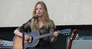 Rosenvinge y Benítez Reyes, Josele Santiago y Carlos Pardo comparten escenario en Poesía y Música