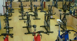 Pedaladas solidarias en el Moisés Ruiz