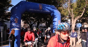 Unos 70 deportistas participan en la útlima cita del calendario de BTT y senderismo