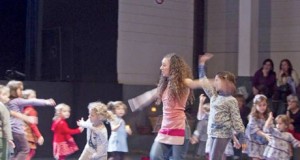 Escenoteca estrena en El Ejido ‘Cuentos para bailar’