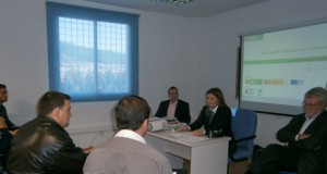 Más de una veintena de emprendedores ejidenses aprenden a crear empresas