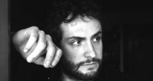 David Leo García, premio Hiperión de Poesía, protagoniza hoy los Banderines del Zaguán