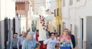 Gádor tira de tradición para celebrar el Día de la Cruz