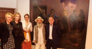 El Castillo de Santa Ana repasa sus diez años de exposiciones en una sola muestra