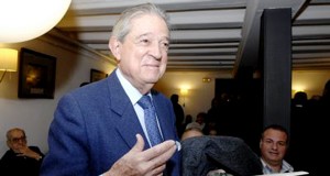 El poeta Enrique Badosa es el invitado del Aula de Literatura de Roquetas