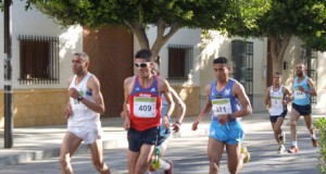 Cerca de 500 deportistas participan en la IV Media Martón de El Ejido