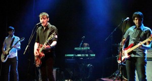 Ellos sorprende en el Teatro Apolo