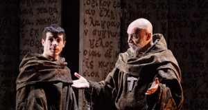 Juan Fernández y Juan José Ballesta dan vida ‘El nombre de la rosa’
