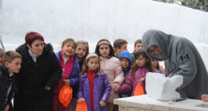 Los escultores ultiman sus trabajos en Purchena