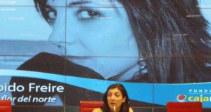 Espido Freire abrió un ciclo que contará con Alicia Giménez-Barlett y Javier Sierra