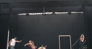 Danza oriental y flamenco se dan la mano en Essentia, que este domingo llega a Carboneras