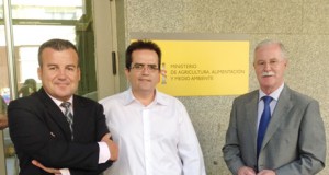 Níjar, Carboneras y Lucainena entregan al Ministerio el estudio de viabilidad de la Vía Verde