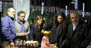 La Plaza Mayor de El Ejido se convierte en el escaparate de los mejores dulces de convento